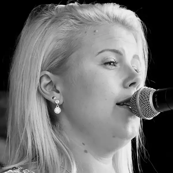 Hanna Svensson - Sång